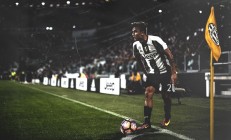 Scout爆冷击败SKT，败北引爆全场！